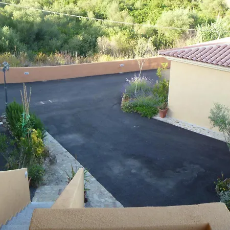 4casadelfaro Primo Piano 600mt Dalla Holiday home