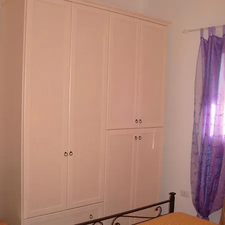 Holiday home Casadelfaro Primo Piano 600mt Dalla Olbia