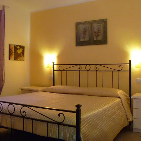 Holiday home Casadelfaro Primo Piano 600mt Dalla Olbia