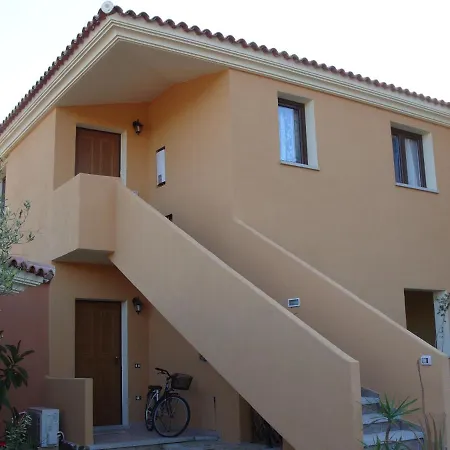 Holiday home 4casadelfaro Primo Piano 600mt Dalla Olbia