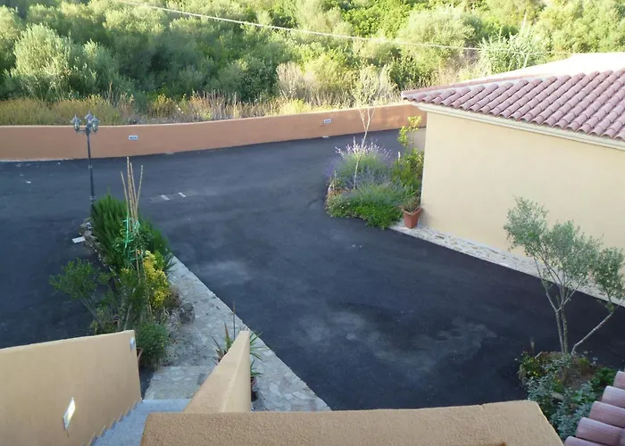 Casadelfaro Primo Piano 600mt Dalla Dom wakacyjny